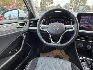Volkswagen Sagitar 2023 300TSI DSG Versión más allá exterior foto 9
