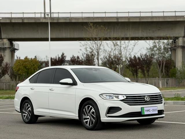 Volkswagen Lavida 2023 Restyling 1.5L Automatic Five Million Edition exterior photo 3