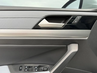 Volkswagen Lavida 2023 Restyling 1.5L Automatic Five Million Edition exterior photo 9