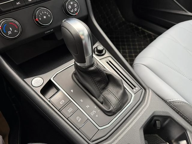 Volkswagen Lavida 2023 Restyling 1.5L Automatic Five Million Edition interior photo 13