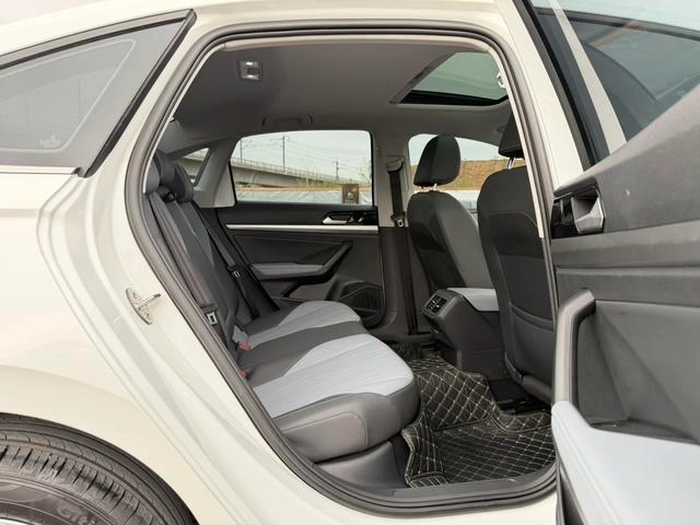 Volkswagen Lavida 2023 Restyling 1.5L Automatic Five Million Edition interior photo 15