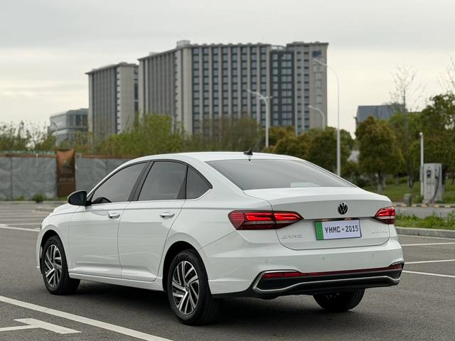 Volkswagen Lavida 2023 Restyling 1.5L Automatic Five Million Edition interior photo 17