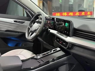 Volkswagen Tavendor 2023 380TSI Полный привод R-Line Тур издание интерьер фото 14