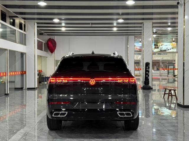 Volkswagen Tavendor 2023 380TSI Полный привод R-Line Тур издание интерьер фото 17