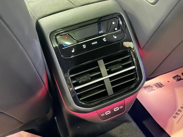 Volkswagen Passat 2025 Pro 380TSI Star Dragon Edition exterior photo 10
