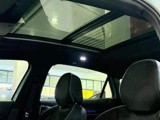 Volkswagen Passat 2025 Pro 380TSI Star Dragon Edition interior photo 17