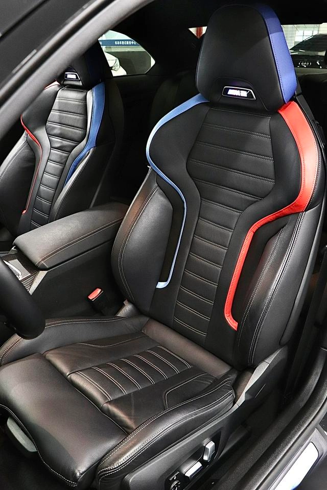BMW M2 2023 M2 Coupe interior photo 13
