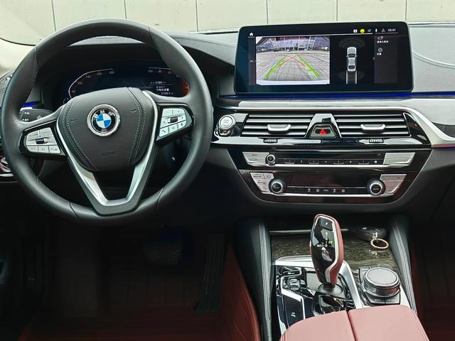 BMW 5 Series 2022 Second change 525Li Luxury Set exterior photo 5
