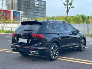 Volkswagen Tiguan L 2022 330TSI Transmission automatique à deux roues motrices R-Line Version de plus en plus intérieur photo 7