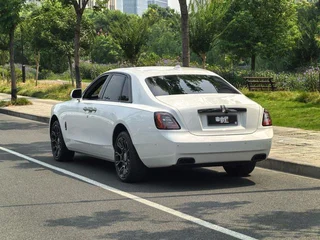 Rolls-Royce Ghost 2022 6.7T Black Badge интерьер фото 8