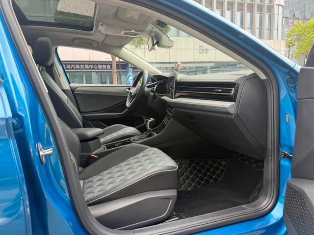 Volkswagen Sagitar 2023 300TSI DSG Premium Edition interior photo 11