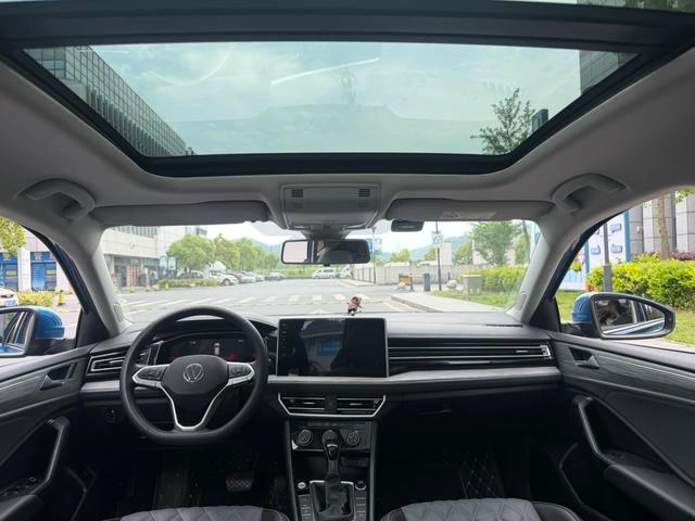 Volkswagen Sagitar 2023 300TSI DSG Premium Edition interior photo 13