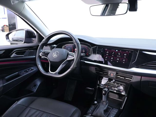 Volkswagen Passat 2023 Mise à jour 330TSI Version de luxe intérieur photo 15