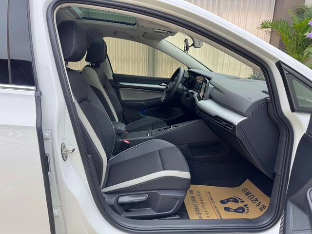 Volkswagen Golf 2021 280TSI DSG Pro interior photo 11