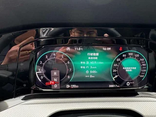 Volkswagen Golf 2021 280TSI DSG Pro interior photo 17