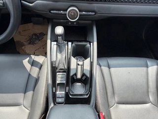 Volkswagen Passat 2024 380TSI Star Elite Edition interior photo 11