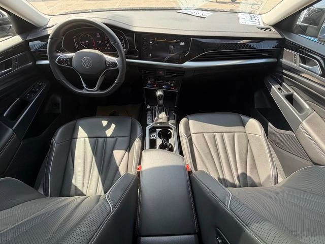 Volkswagen Passat 2024 380TSI Star Elite Edition interior photo 16
