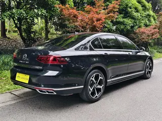 Volkswagen Magotan 2025 Наслаждайтесь 330TSI DSG Люксовый экстерьер фото 6
