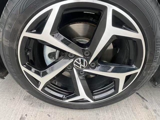 Volkswagen Passat 2023 Restyling 330TSI Star Deluxe Edition interior photo 11