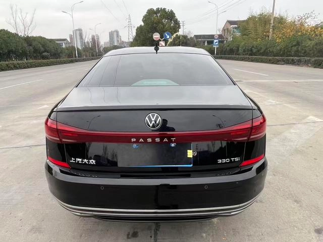 Volkswagen Passat 2023 Restyling 330TSI Star Deluxe Edition interior photo 14