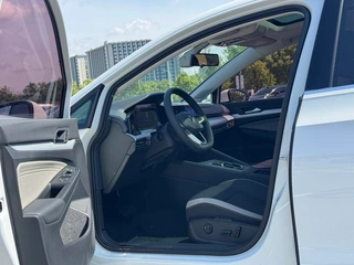 Volkswagen Golf 2023 Restyling 280TSI DSG Pro interior photo 12