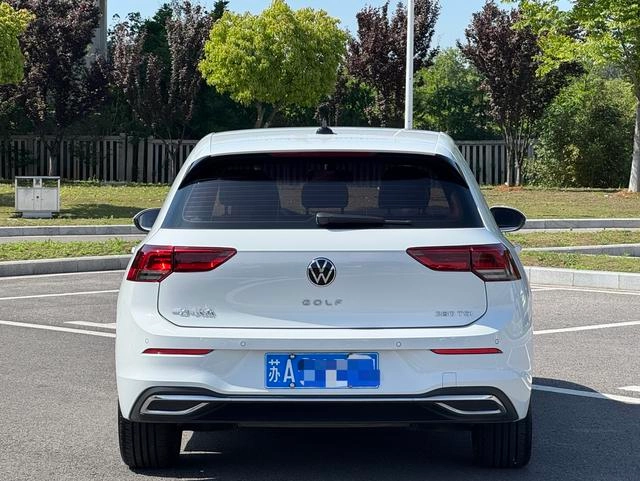 Volkswagen Golf 2023 Restyling 280TSI DSG Pro interior photo 18