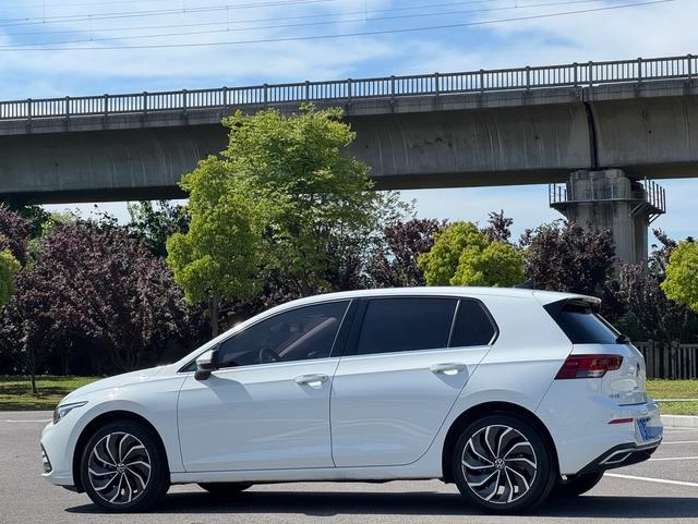 Volkswagen Golf 2023 Restyling 280TSI DSG Pro interior photo 19