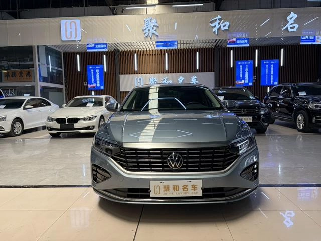 Volkswagen Passat 2022 330TSI Versión de élite exterior foto 2