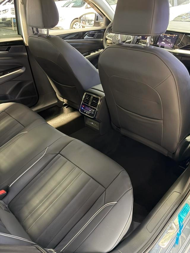 Volkswagen Passat 2022 330TSI Versión de élite exterior foto 7