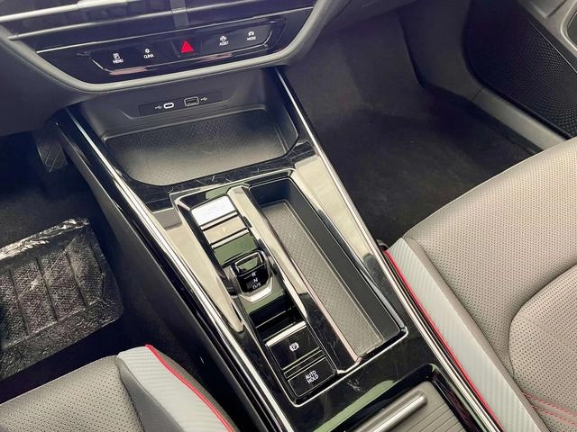 Volkswagen Lamando 2022 Lamando L 280TSI DSG Cool Spicy Edition interior photo 11