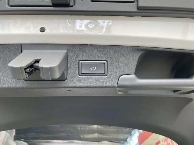 Volkswagen Lamando 2022 Lamando L 280TSI DSG Cool Spicy Edition interior photo 18