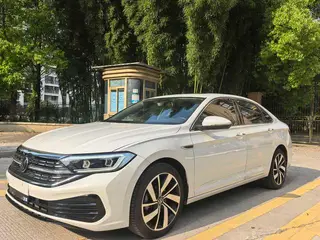 Volkswagen Sagitar 2023 300TSI DSG Édition Excellence