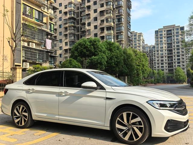 Volkswagen Sagitar 2023 300TSI DSG Premium Edition exterior photo 3