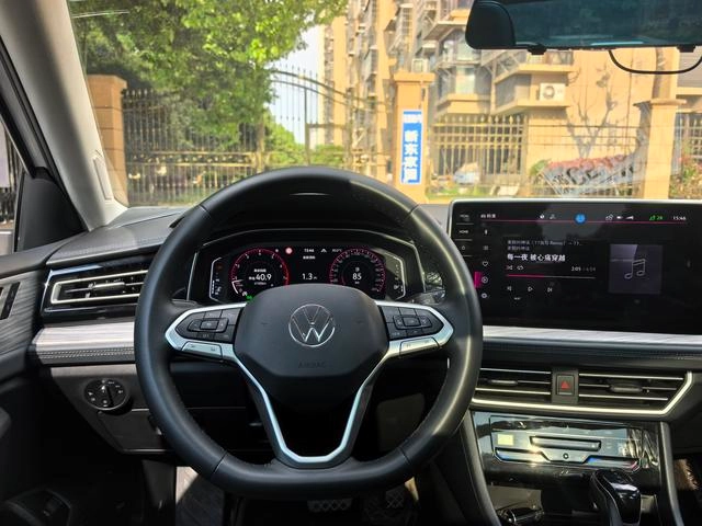 Volkswagen Sagitar 2023 300TSI DSG Premium Edition exterior photo 6