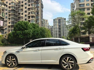Volkswagen Sagitar 2023 300TSI DSG Premium Edition interior photo 15