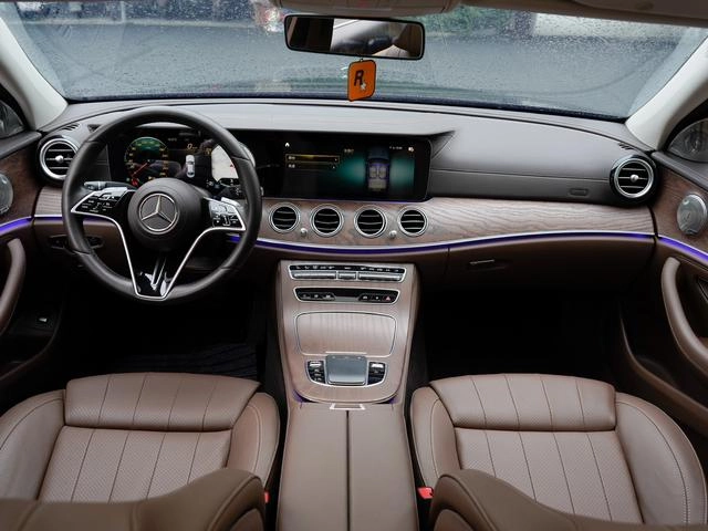 Mercedes-Benz E-Class 2023 E 260 L Passenger car interior photo 13