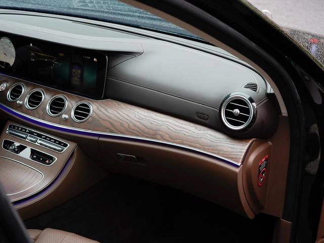 Mercedes-Benz E-Class 2023 E 260 L Passenger car interior photo 19