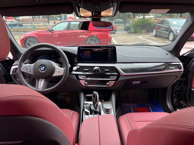 BMW 5 Series 2022 Вторичная модификация 525Li M Спортивный костюм экстерьер фото 5