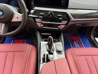 BMW 5 Series 2022 Вторичная модификация 525Li M Спортивный костюм интерьер фото 13