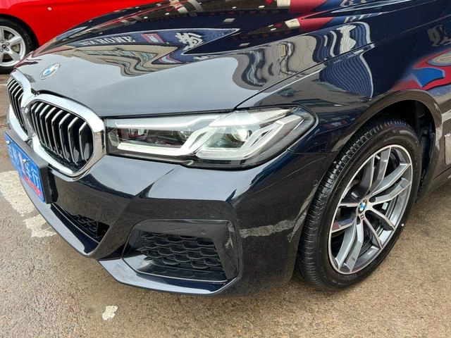 BMW 5 Series 2022 Вторичная модификация 525Li M Спортивный костюм интерьер фото 19