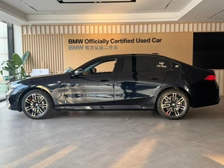 BMW 5 Series 2025 Restyling 530Li Leading Type M Sports suit exterior photo 6