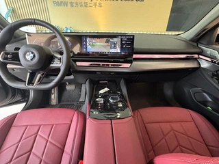BMW 5 Series 2025 Restyling 530Li Leading Type M Sports suit interior photo 9