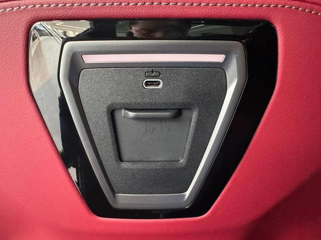 BMW 5 Series 2025 Restyling 530Li Leading Type M Sports suit interior photo 10