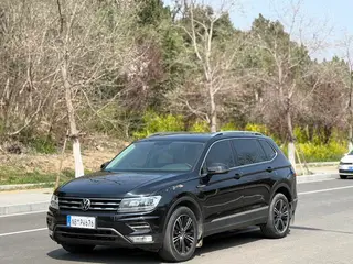 Volkswagen Tiguan L 2021 330TSI Автоматическая версия с двумя приводами экстерьер фото 1