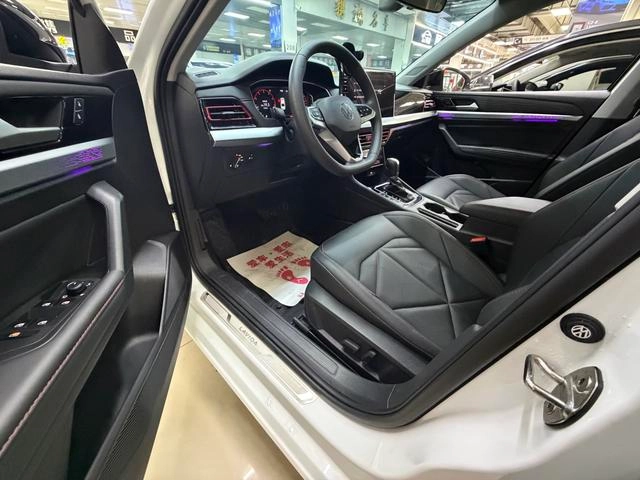 Volkswagen Lavida 2024 300TSI DSG Star Leading Edition interior foto 10