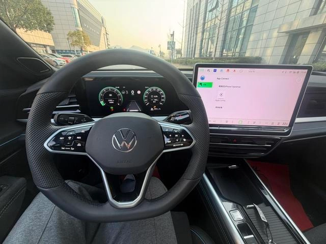Volkswagen Passat 2025 Pro 380TSI Star Dragon Edition exterior photo 4