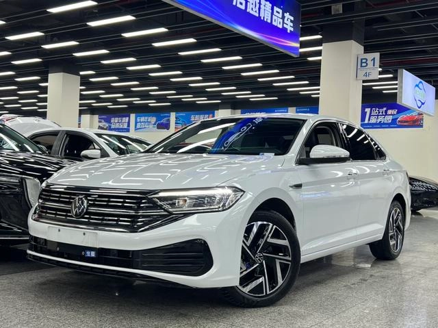 Volkswagen Sagitar 2023 300TSI DSG Versión más allá exterior foto 2 Volkswagen Sagitar 2023 300TSI DSG Versión más allá exterior foto 2