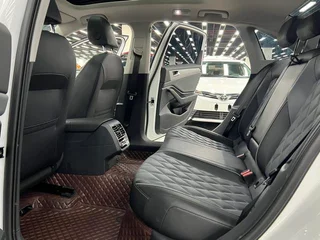 Volkswagen Sagitar 2023 300TSI DSG Versión más allá interior foto 8 Volkswagen Sagitar 2023 300TSI DSG Versión más allá interior foto 8