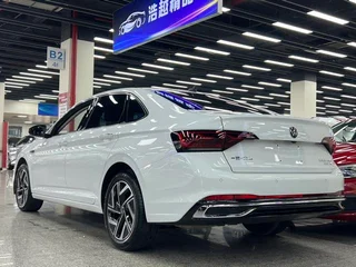 Volkswagen Sagitar 2023 300TSI DSG Versión más allá interior foto 10 Volkswagen Sagitar 2023 300TSI DSG Versión más allá interior foto 10