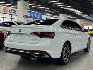 Volkswagen Sagitar 2023 300TSI DSG Versión más allá interior foto 12 Volkswagen Sagitar 2023 300TSI DSG Versión más allá interior foto 12